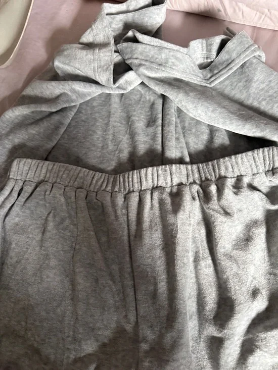 Halogen - Picture 3 of 5